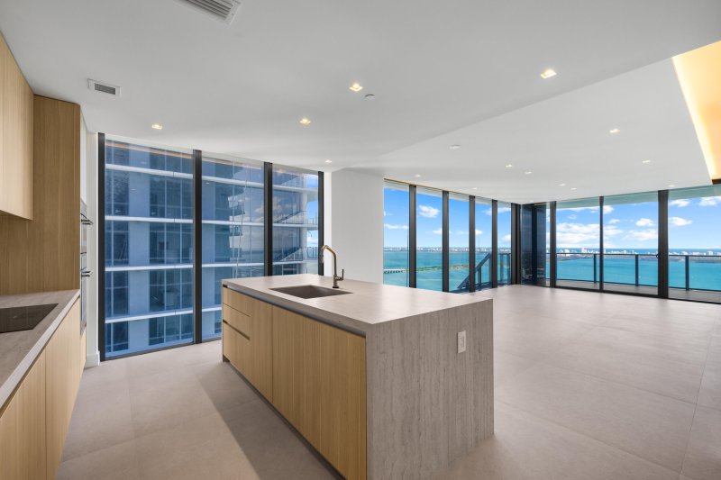 Aluguel de apartamento no Aria Reserve Miami 4601