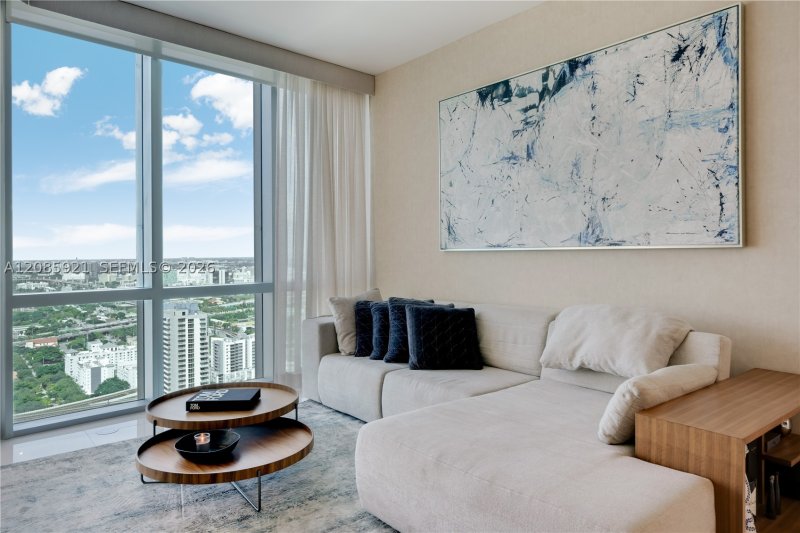 Alquiler de apartamento en Paramount Miami WorldCenter 3408