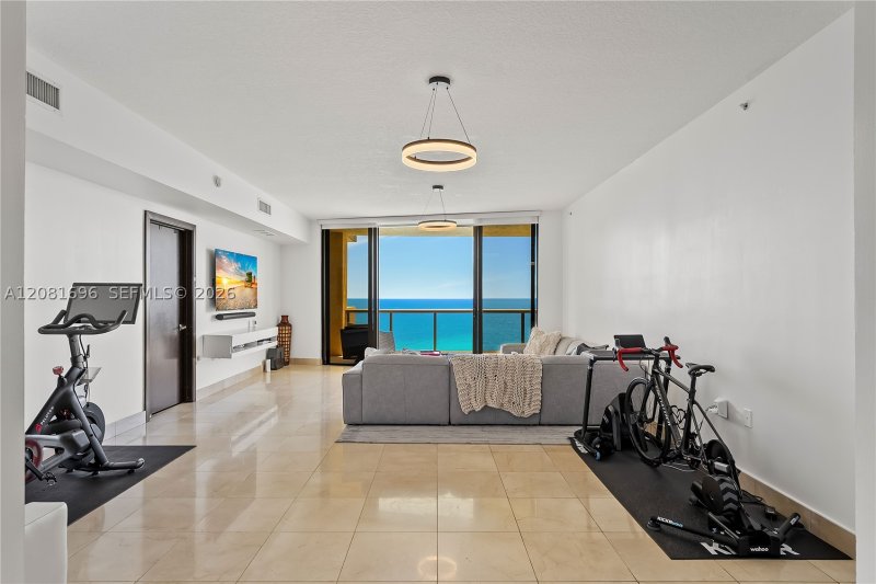 Condo for sale at Sayan 2101