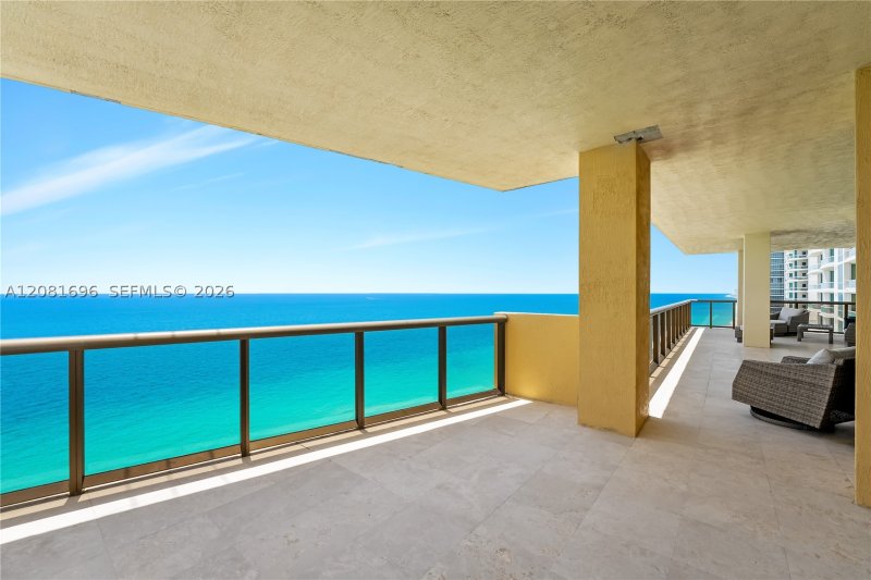 Condo for sale at Sayan 2101