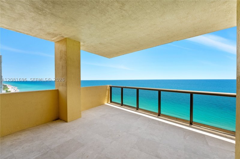Condo for sale at Sayan 2101