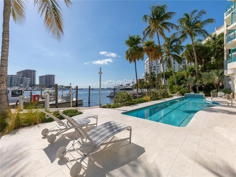 Comprar apartamento no Beacon Harbour 302