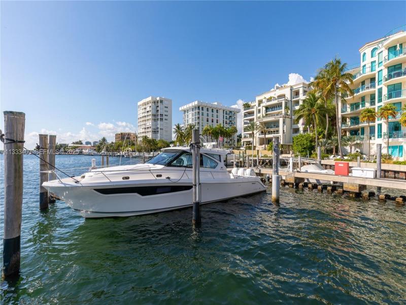 Comprar apartamento no Beacon Harbour 302
