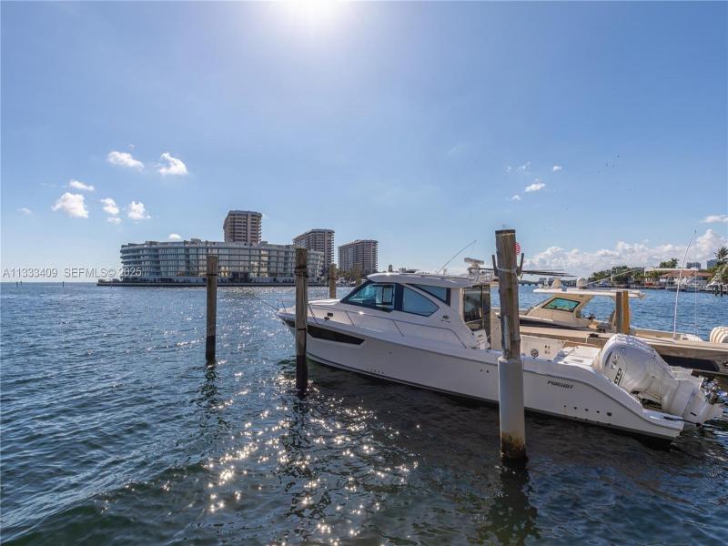 Comprar apartamento no Beacon Harbour 302