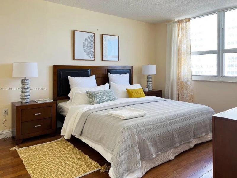 Apartment for rent at 2080 Ocean Drive 806