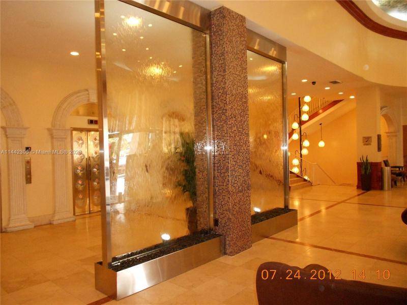 Condo for sale at Aventura Beach Club 637