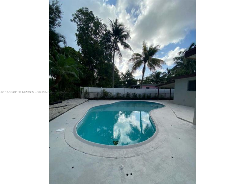 Property photo # 4