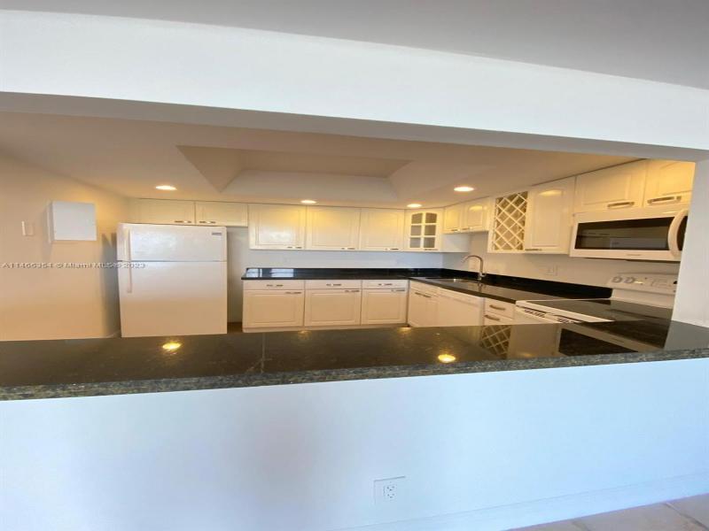 Condo for sale at Sailboat Cay 1505