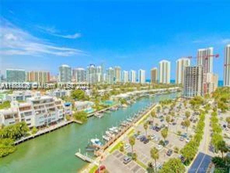 Comprar apartamento en Coastal Towers 1219