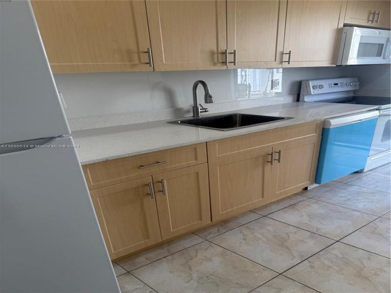 Property photo # 9