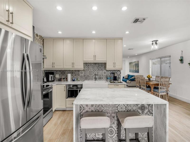 Property photo # 4