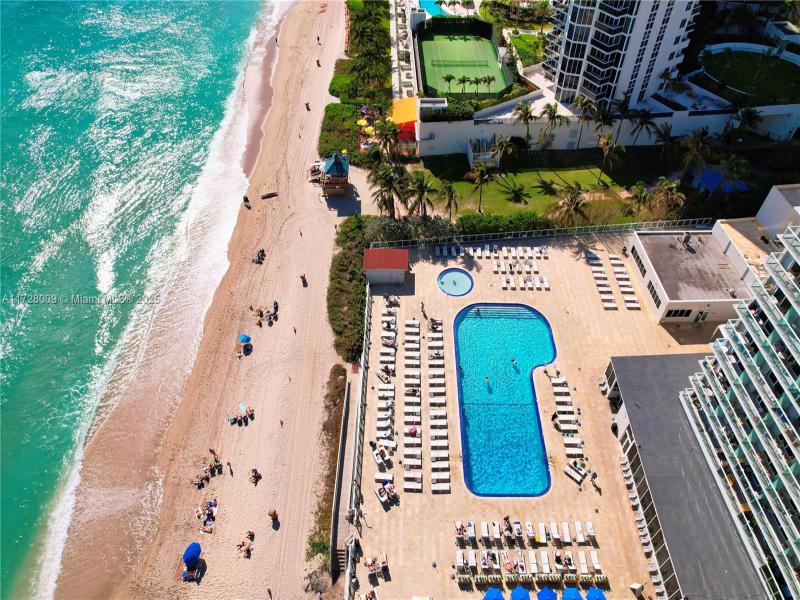 Aventura Beach Club Apt #1141