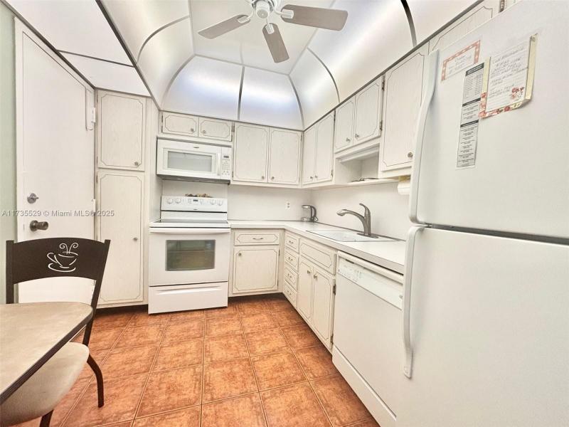 Condo for sale at The Hemispheres 11N