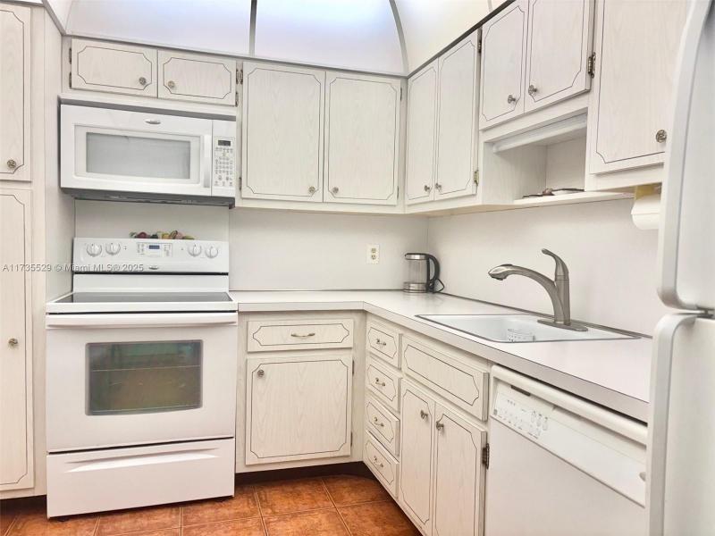 Condo for sale at The Hemispheres 11N