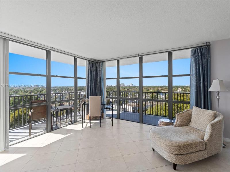 Condo for sale at Oceanview Park 909