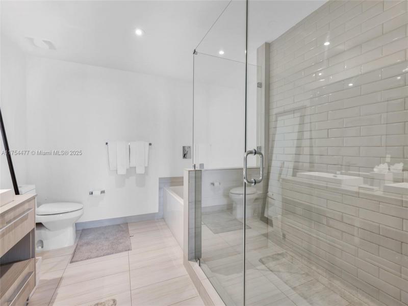 Comprar apartamento no Hyde Beach House R2505