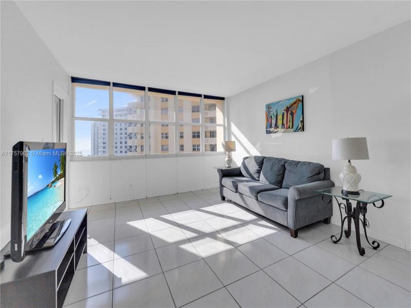 Condo for sale at Imperial Towers 827
