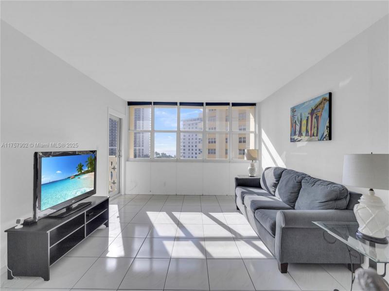 Condo for sale at Imperial Towers 827