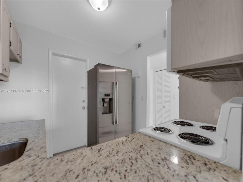 Condo for sale at Imperial Towers 827