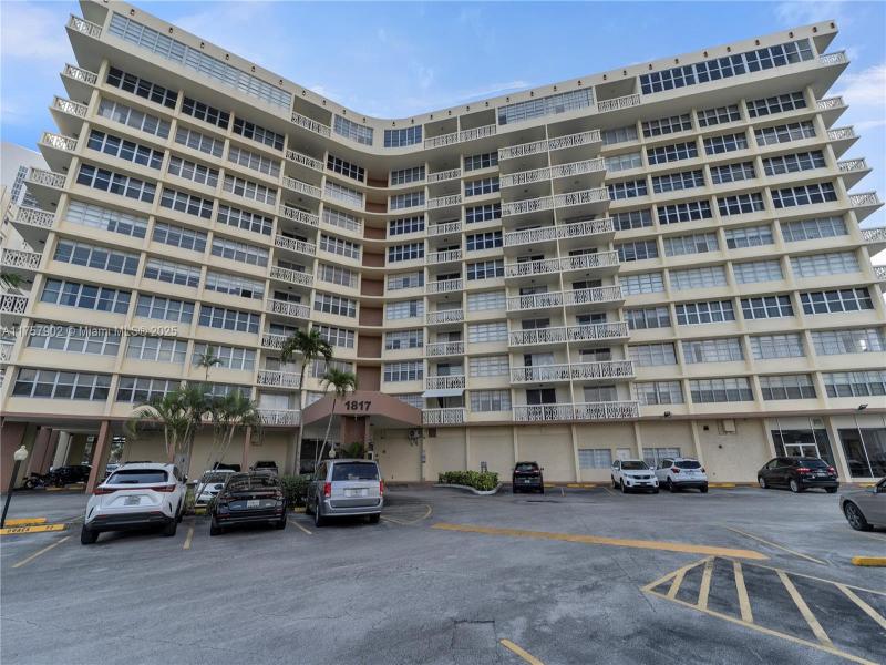 Imperial Towers Apt #827