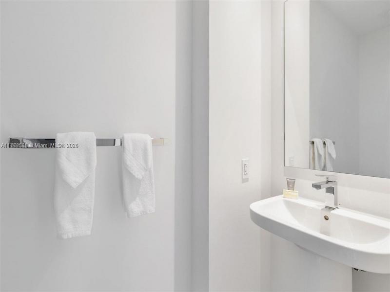 Condo for sale at Hyde Beach House R406