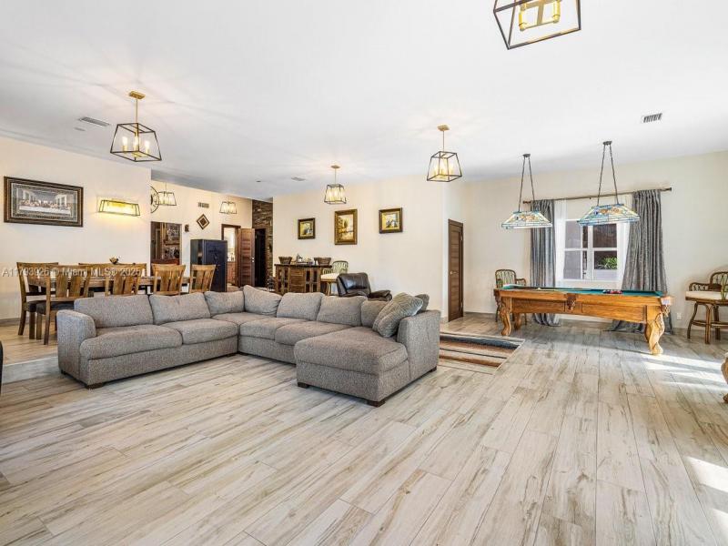 Property photo # 9