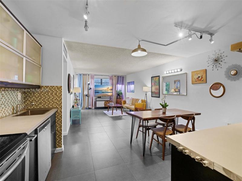 Property photo # 8