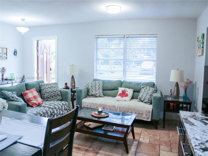 Property photo # 9