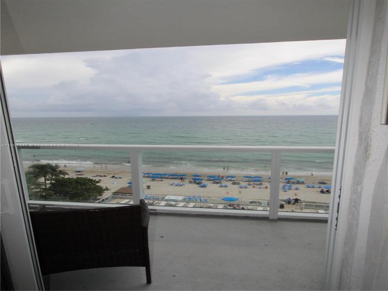 Condo for sale at Aventura Beach Club 714
