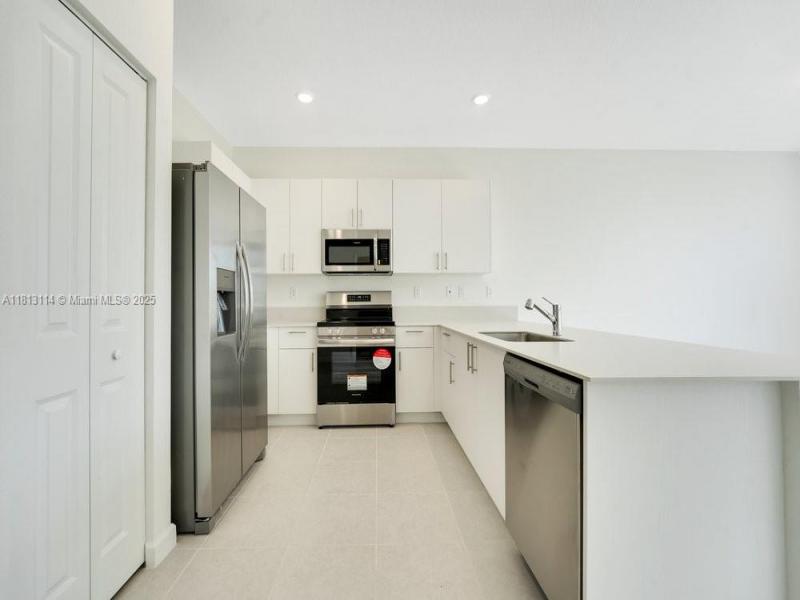 Property photo # 9