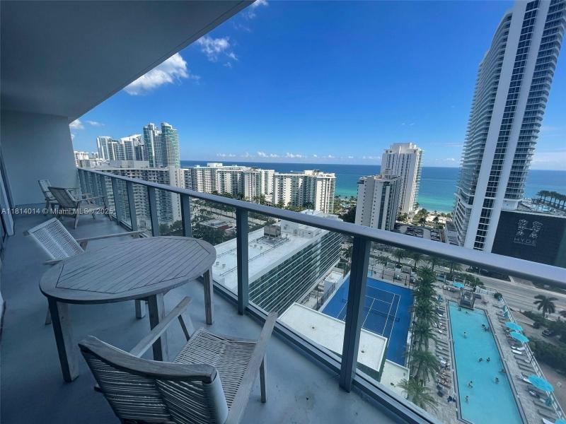 Hyde Beach House Apt #R1707