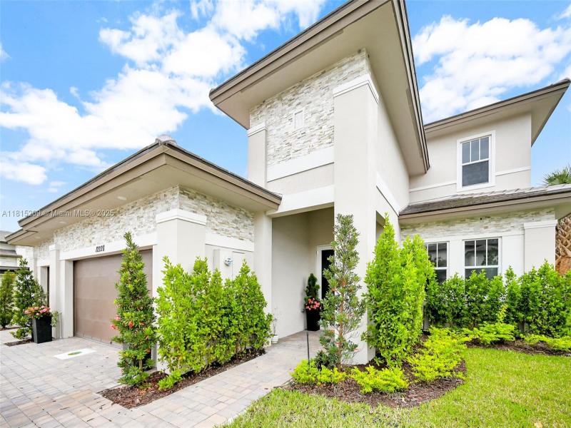 Property photo # 9