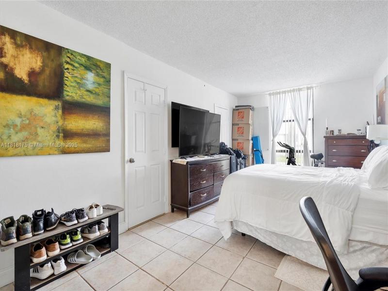 Condo for sale at Sailboat Cay 406