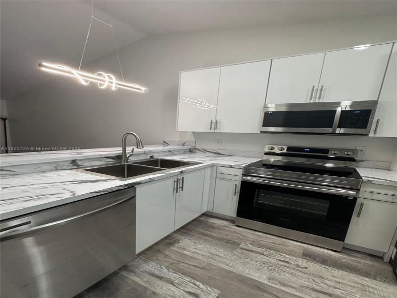 Property photo # 7