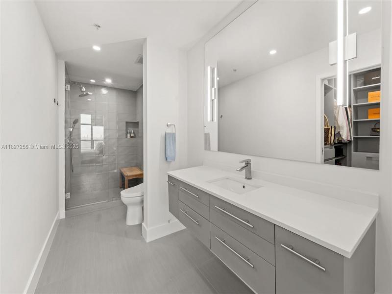 Property photo # 9
