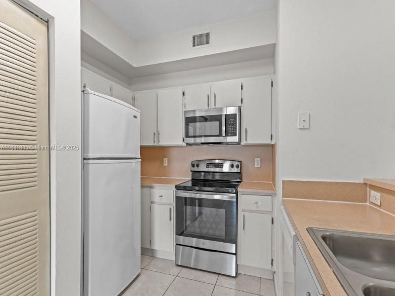 Property photo # 6
