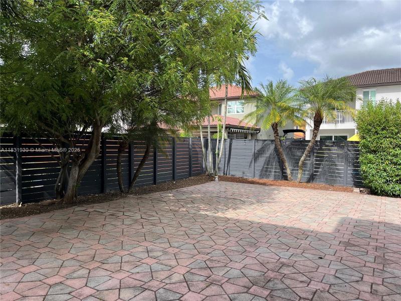 Property photo # 9