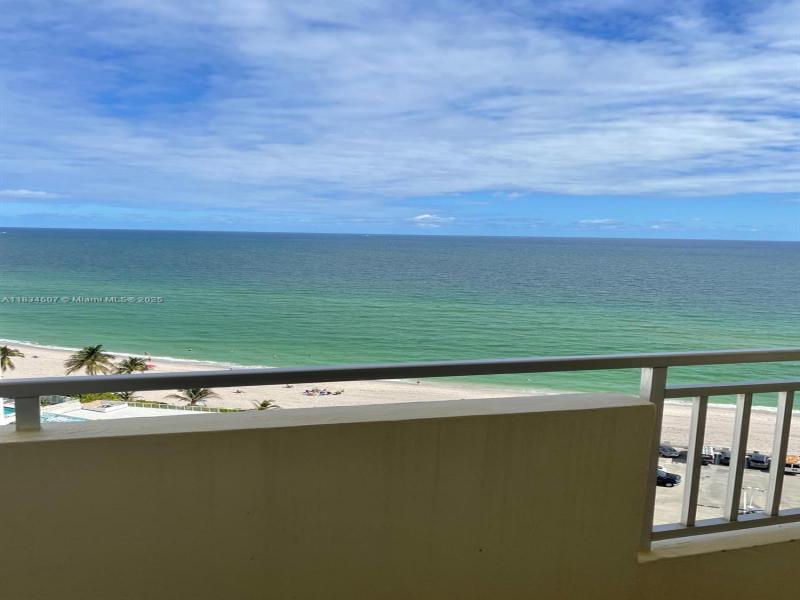 Condo for sale at Parker Dorado 1602