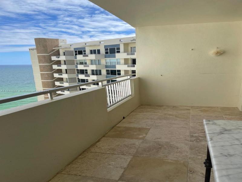 Condo for sale at Parker Dorado 1602