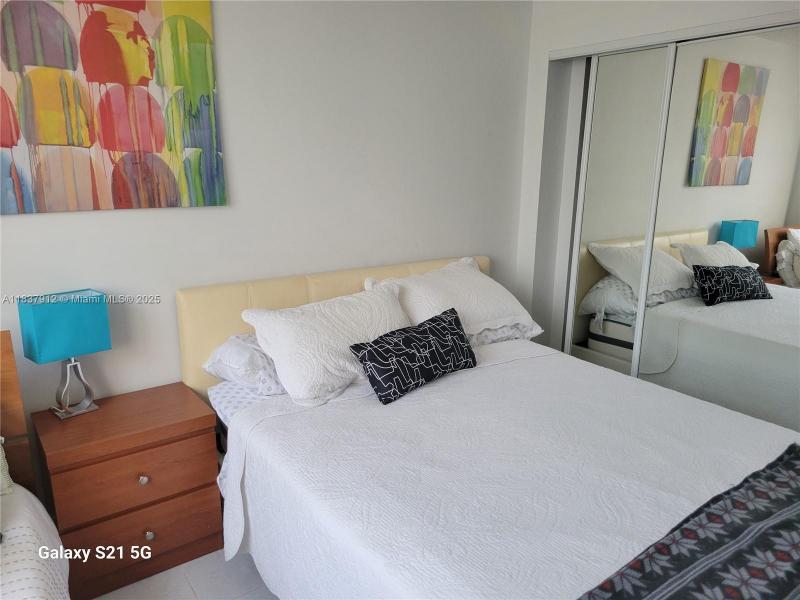 Condo for sale at Plaza Towers South 1407