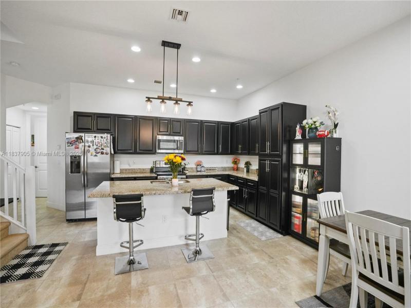 Property photo # 9