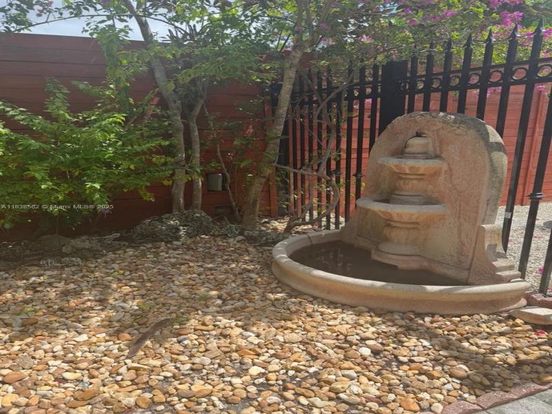 Property photo # 6