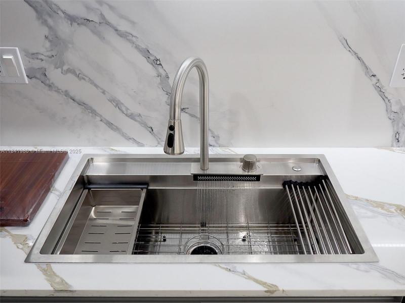 Apartment for rent at Del Prado South Tower 1202