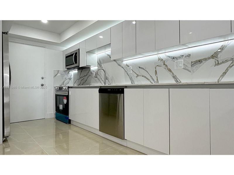 Apartment for rent at Del Prado South Tower 1202