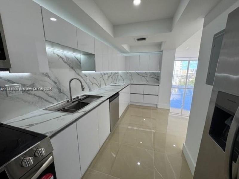 Apartment for rent at Del Prado South Tower 1202