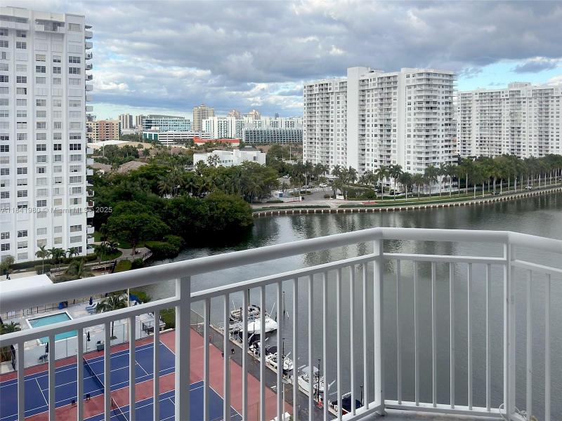Apartment for rent at Del Prado South Tower 1202