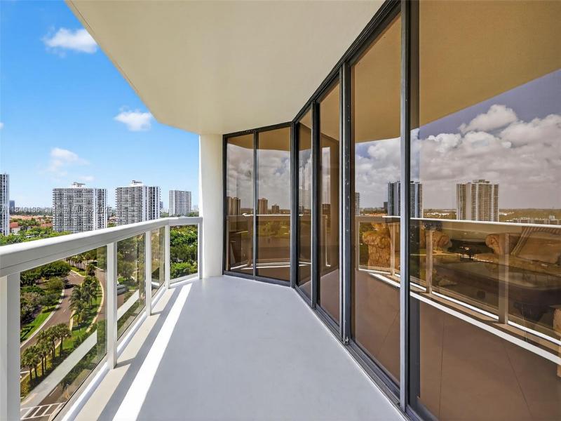 Comprar apartamento en The Landmark 1405