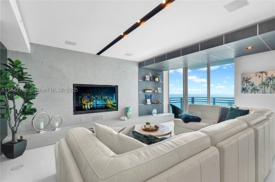 Diplomat Residences Apt #2104