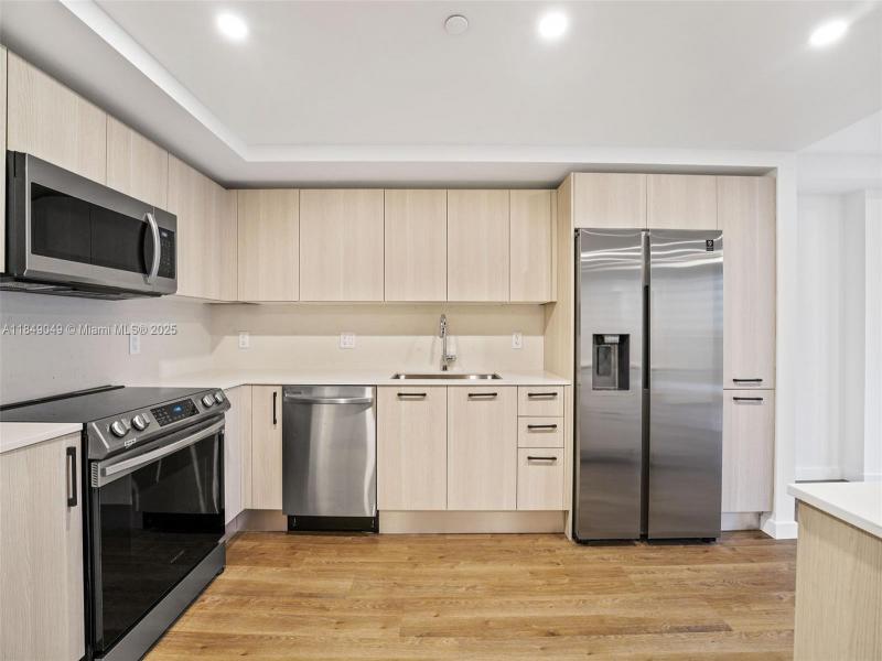Property photo # 6