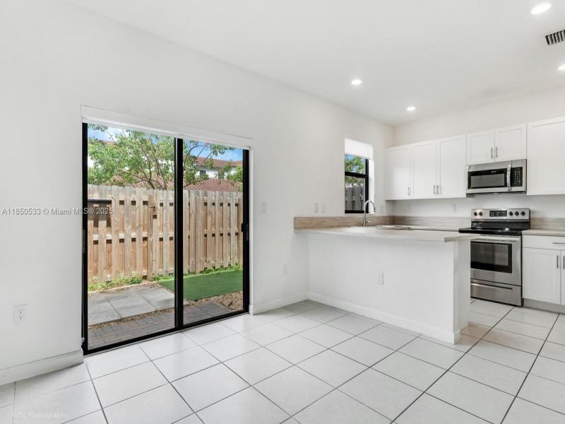 Property photo # 9